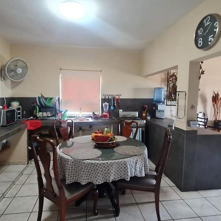 Casa A Pie De Playa Isla De La Piedra Lejlighed Mazatlán Eksteriør billede