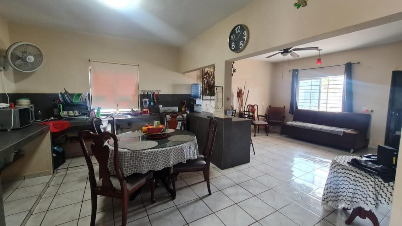 Casa A Pie De Playa Isla De La Piedra Lejlighed Mazatlán Eksteriør billede